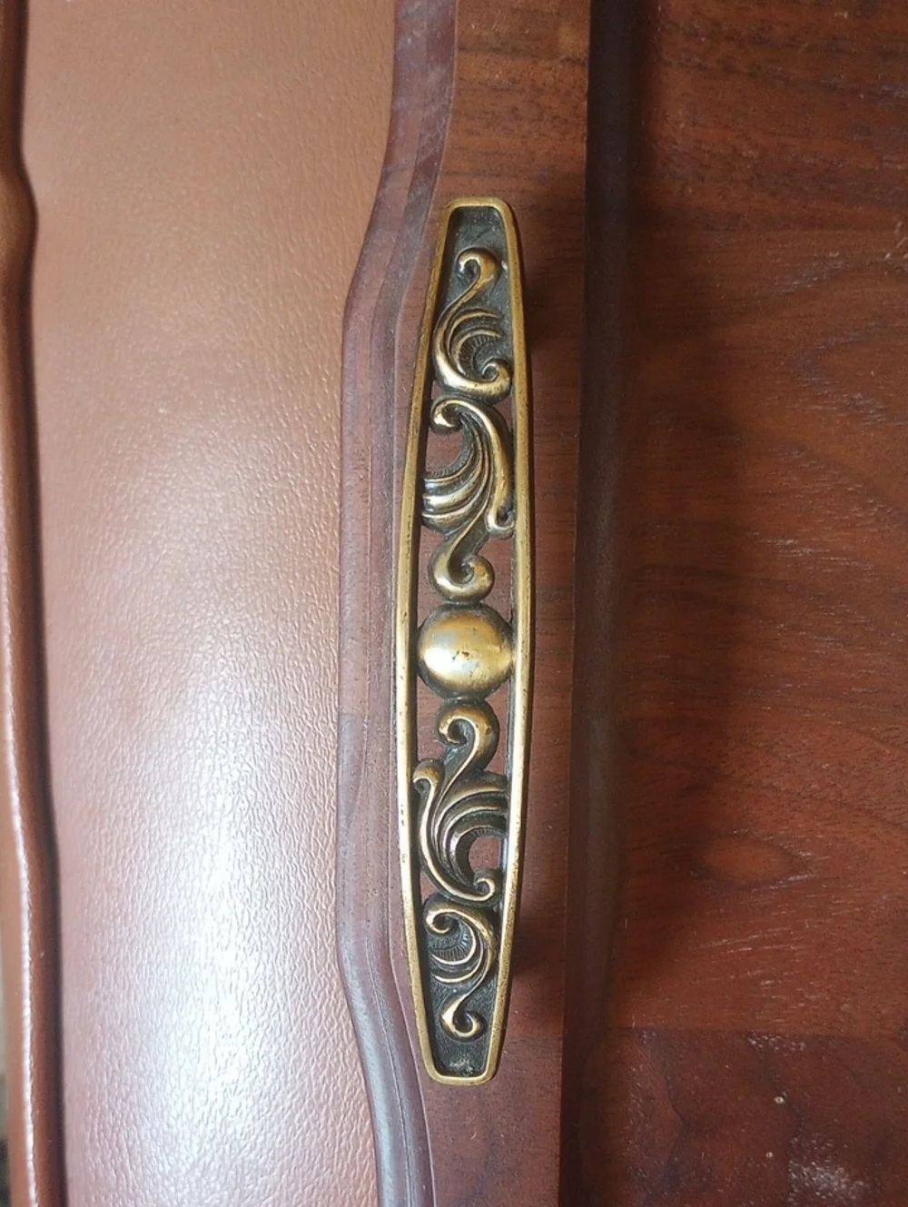 Vintage Marble & Wood Cutting Board w/; Decorative Gold Handles